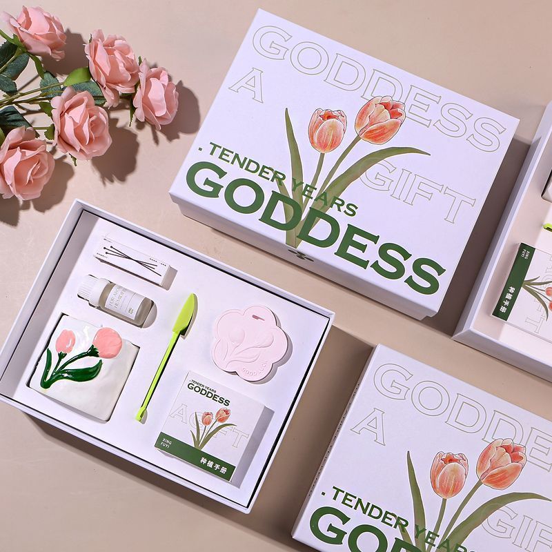Tulip Aromatherapy Candle Gift Box Suit