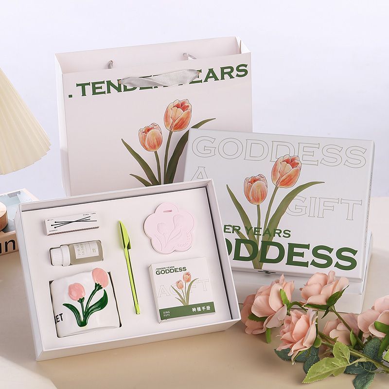 Tulip Aromatherapy Candle Gift Box Suit